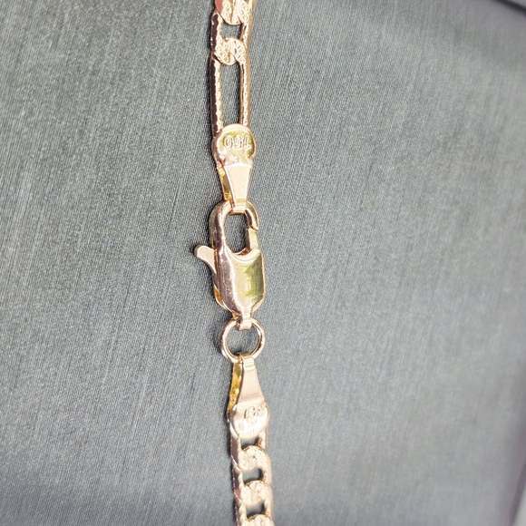 Yellow Gold Filled Nugget Heart Pendant- 18' Plated Diamond Cut Figaro - Picture 2 of 4